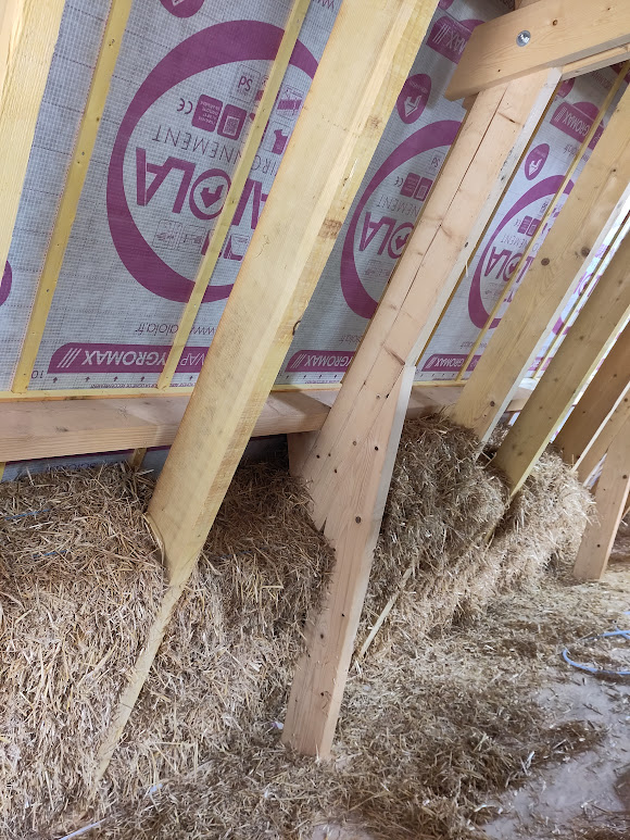 Travaux de rénovation, avec un matériau écologique : la paille